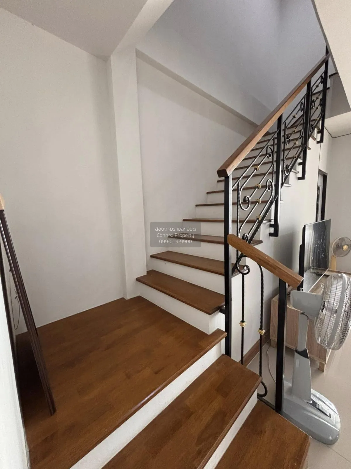 For Sale Townhouse/Townhome  , Arinsiri Country Hill , Huai Kapi 