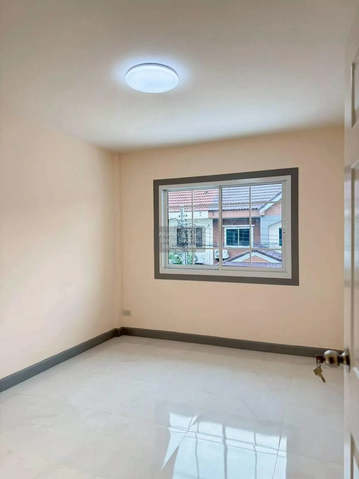 ขายทาวน์เฮ้าส์/ทาวน์โฮม  บัวทองธานี พาร์ควิลล์ 1 - 2 รีโนเวทใหม่ 