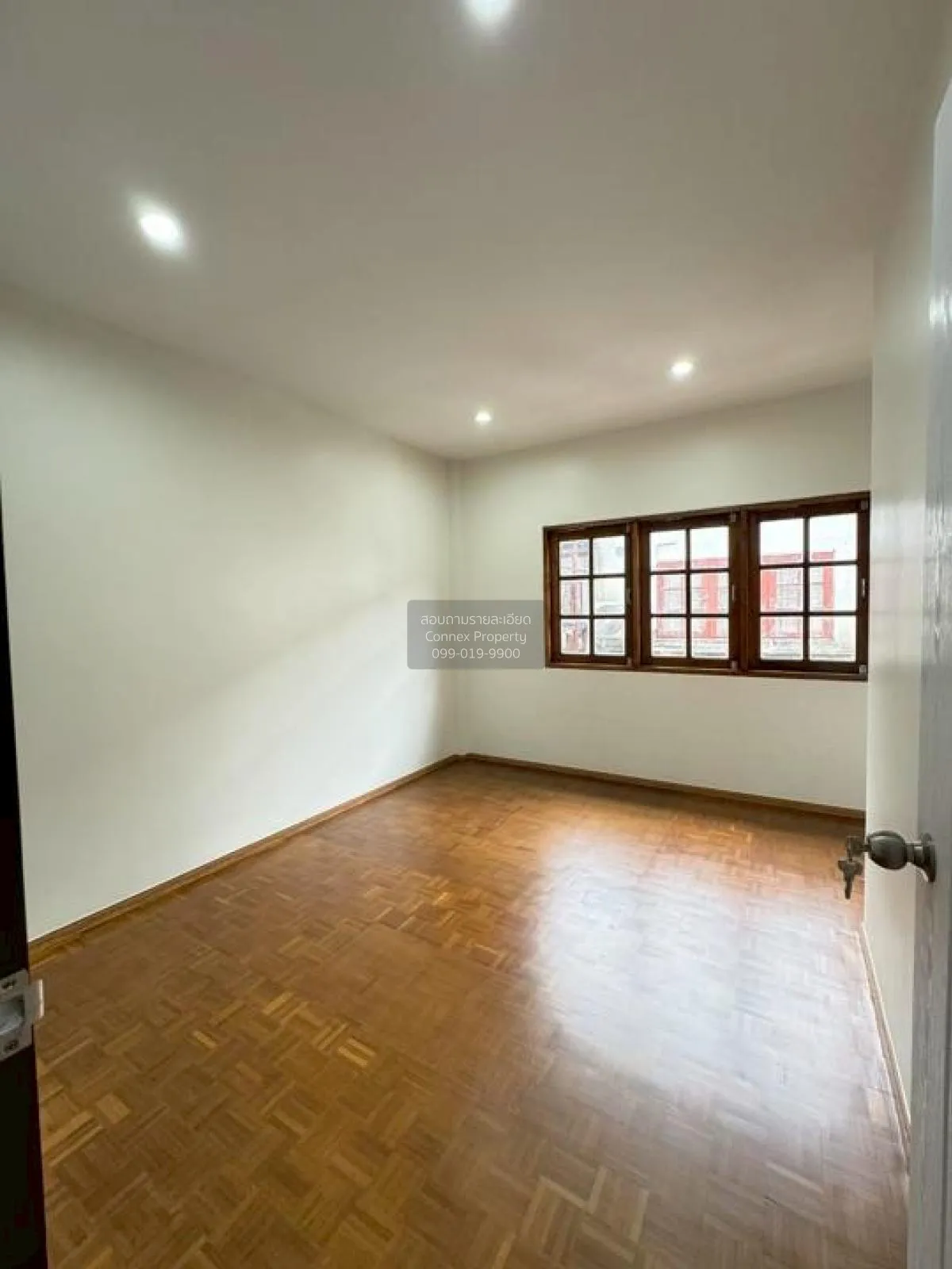 ขายทาวน์เฮ้าส์/ทาวน์โฮม  เพชรไพลิน พระยาสุเรนทร์ 35 บางชัน เขต คล