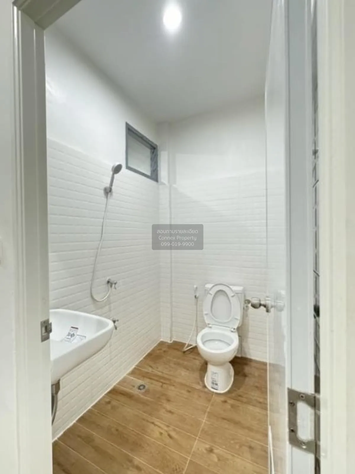 ขายทาวน์เฮ้าส์/ทาวน์โฮม  เพชรไพลิน พระยาสุเรนทร์ 35 บางชัน เขต คล