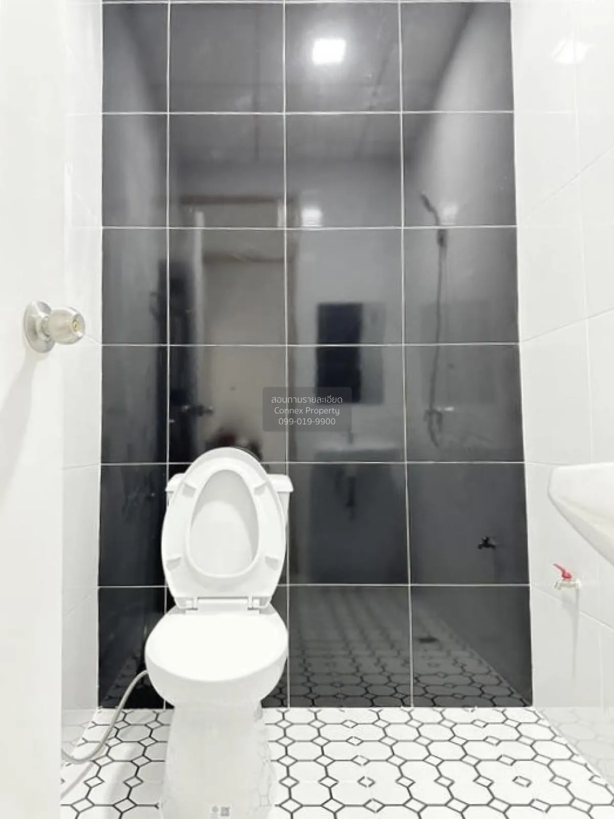 ขายทาวน์เฮ้าส์/ทาวน์โฮม  เพชรไพลิน พระยาสุเรนทร์ 35 บางชัน เขต คล