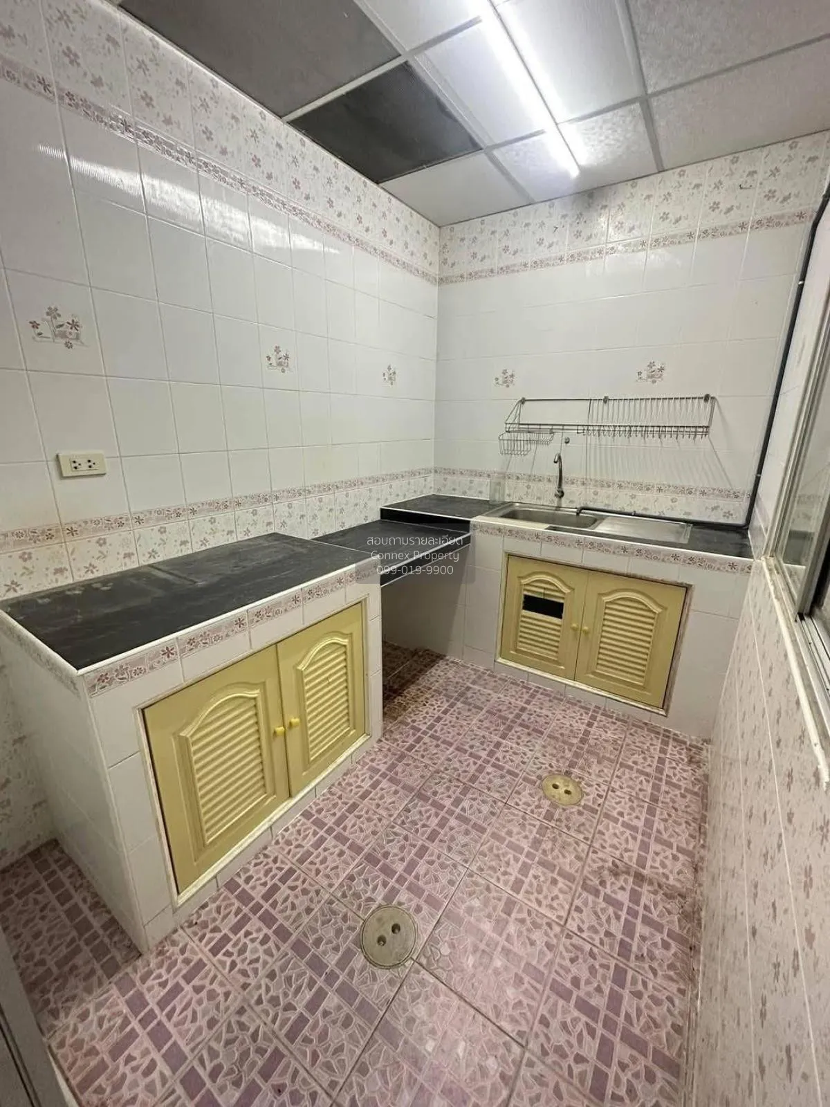 For Sale Townhouse/Townhome  , Baan Pruksa 67 Lamlookka - Klong 2