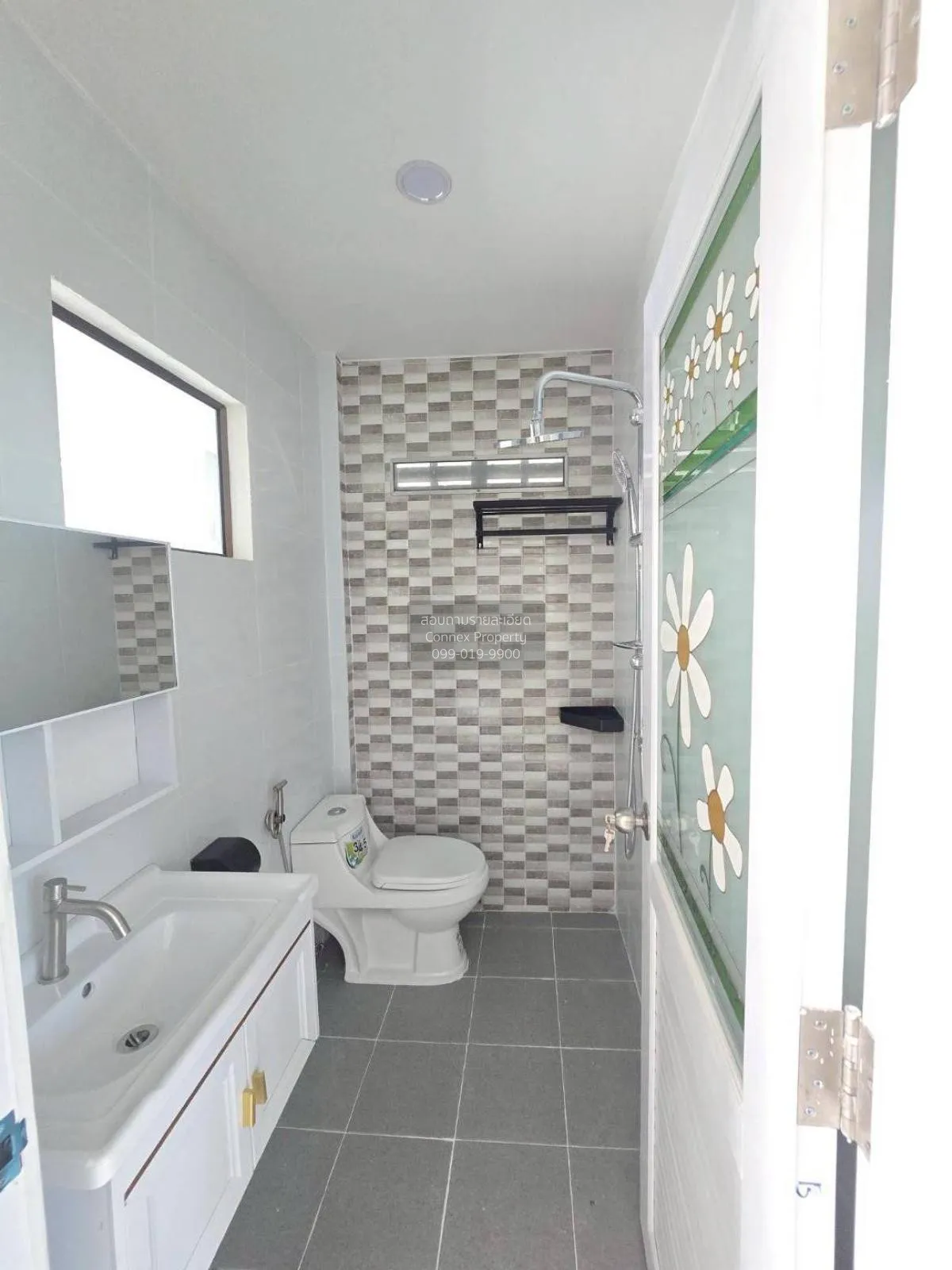 ขายบ้าน  อมรพันธุ์ เลียบวารี หน้ากว้าง รีโนเวทใหม่ MRT-มีนบุร โคก