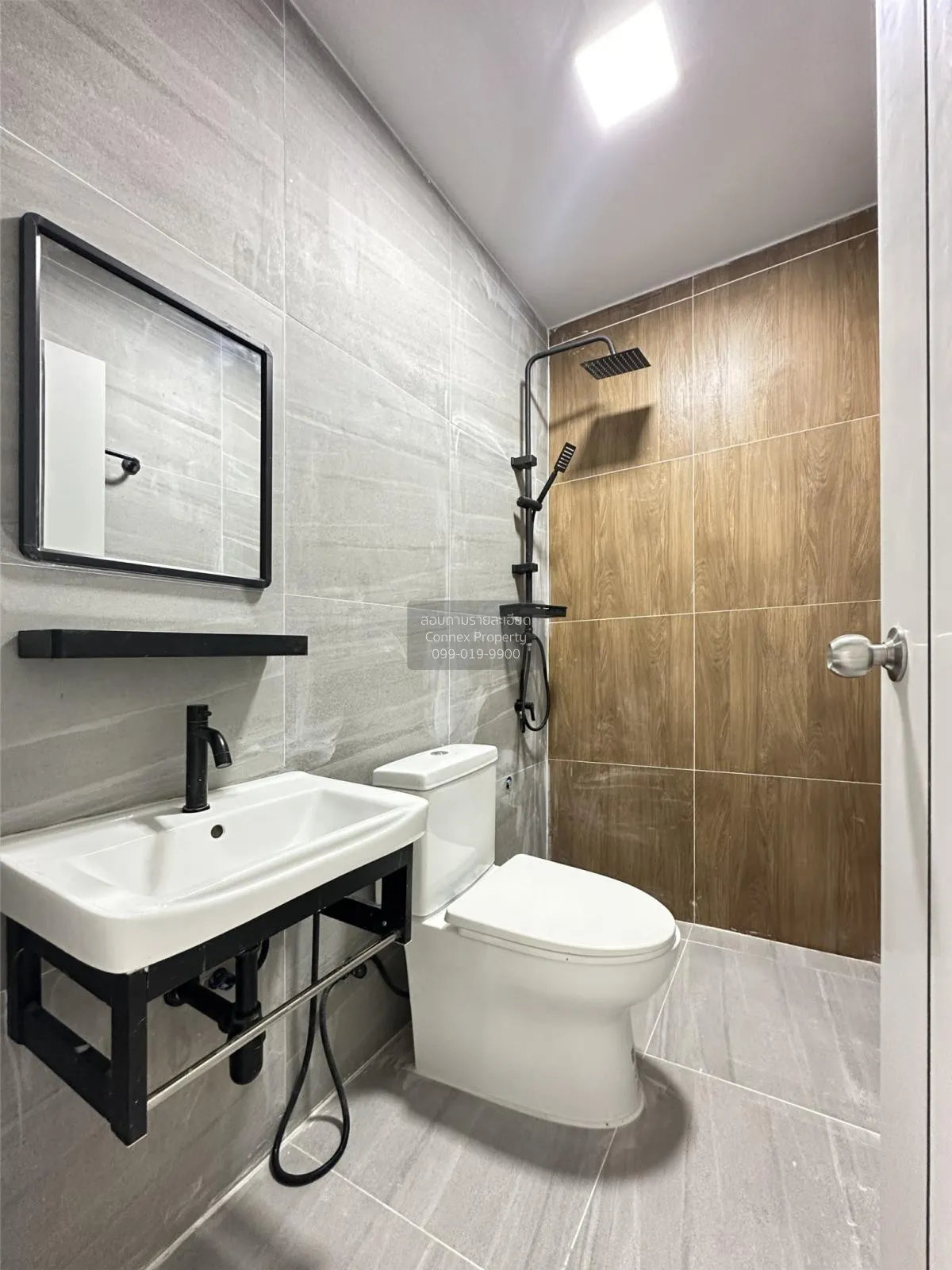 ขายทาวน์เฮ้าส์/ทาวน์โฮม  หมู่บ้านเสนาวิลล่า 91 ประชาธิปัตย์ ธัญบุ