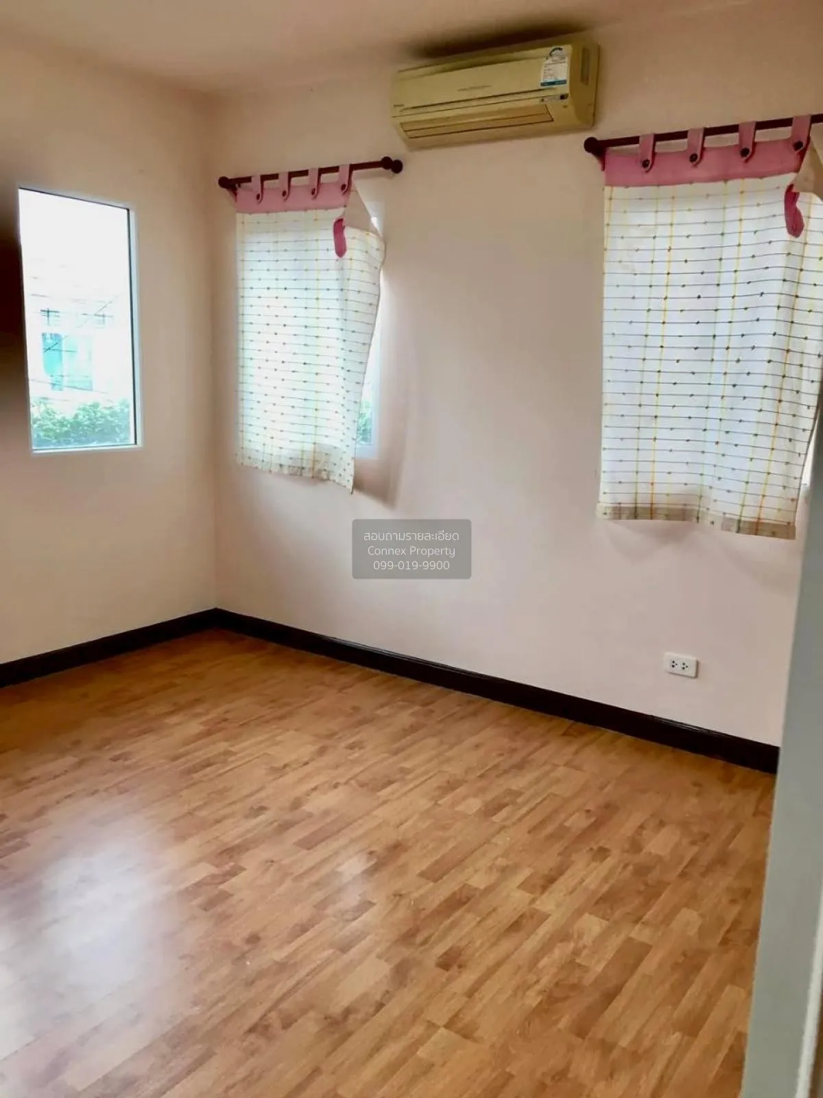 For Sale House , Pruksa Village 7 , Na Kluea , Phra Samut Chedi ,