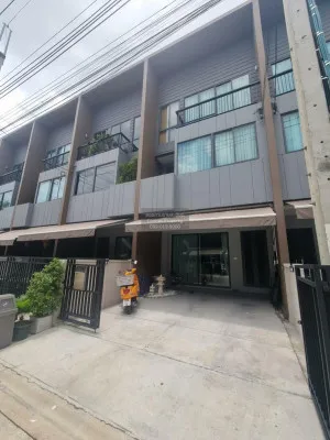 เช่าทาวน์เฮ้าส์/ทาวน์โฮม  บ้านกลางเมือง พระราม 9-กรุงเทพกรีฑา (ตัดใหม่) ทับช้าง เขต สะพานสูง กรุงเทพ CX-121630