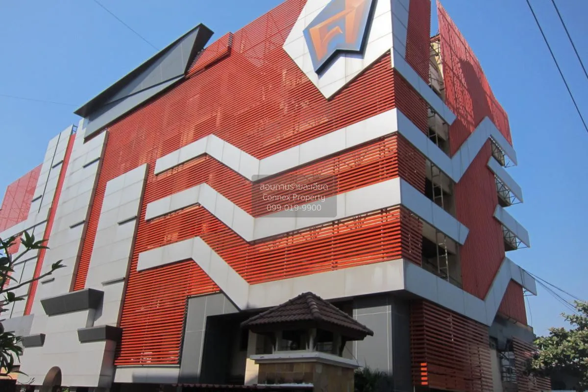 For Sale Office building for sale, City Point, with 3 residential 1