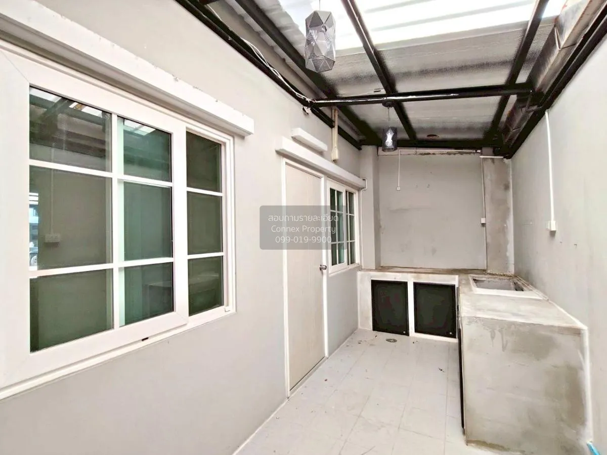 ขายทาวน์เฮ้าส์/ทาวน์โฮม  โกลเด้น ทาวน์ 3 บางนา-สวนหลวง หน้ากว้าง 