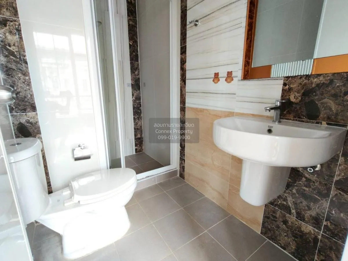 ขายทาวน์เฮ้าส์/ทาวน์โฮม  โกลเด้น ทาวน์ 3 บางนา-สวนหลวง หน้ากว้าง 