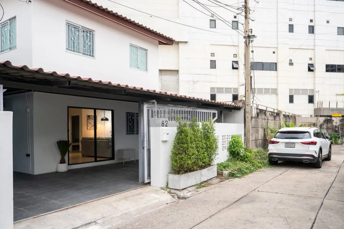 เช่าบ้านเดี่ยว 2 ชั้น ประชาราษฎร์ บำเพ็ญ 17 หน้ากว้าง รีโนเวทใหม่ 1