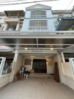 For Rent townhome 4 fl 70 sqm Soi Wachiratham Sathit 8 , Bang Na Nuea , Bang Na , Bangkok , CX-121760