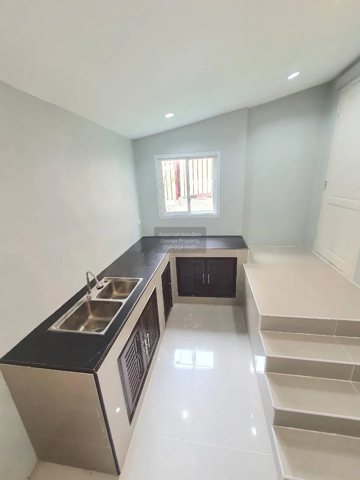 ขายทาวน์เฮ้าส์/ทาวน์โฮม  เดอะบัลโคนี่ โฮม ห้องมุม หน้ากว้าง รีโนเ