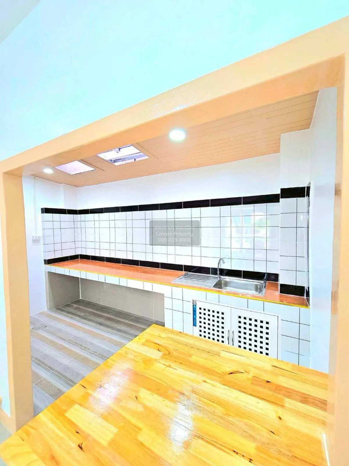 ขายทาวน์เฮ้าส์/ทาวน์โฮม  ช. รุ่งเรือง 6 รีโนเวทใหม่ บางรักพัฒนา บ