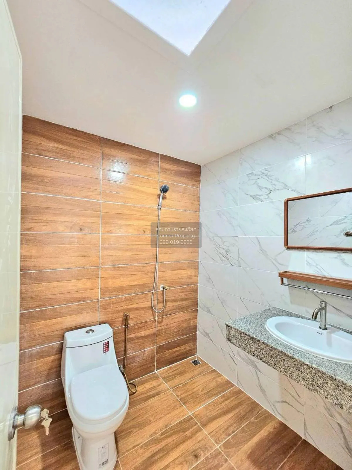 ขายทาวน์เฮ้าส์/ทาวน์โฮม  ช. รุ่งเรือง 6 รีโนเวทใหม่ บางรักพัฒนา บ