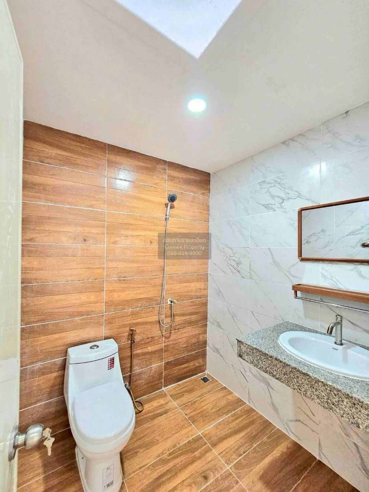 ขายทาวน์เฮ้าส์/ทาวน์โฮม  ช. รุ่งเรือง 6 รีโนเวทใหม่ บางรักพัฒนา บ