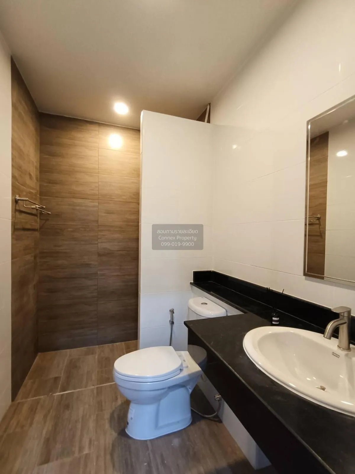 ขายทาวน์เฮ้าส์/ทาวน์โฮม  ทิพย์พิมาน บ้านริมคลอง รีโนเวทใหม่ เสาธง