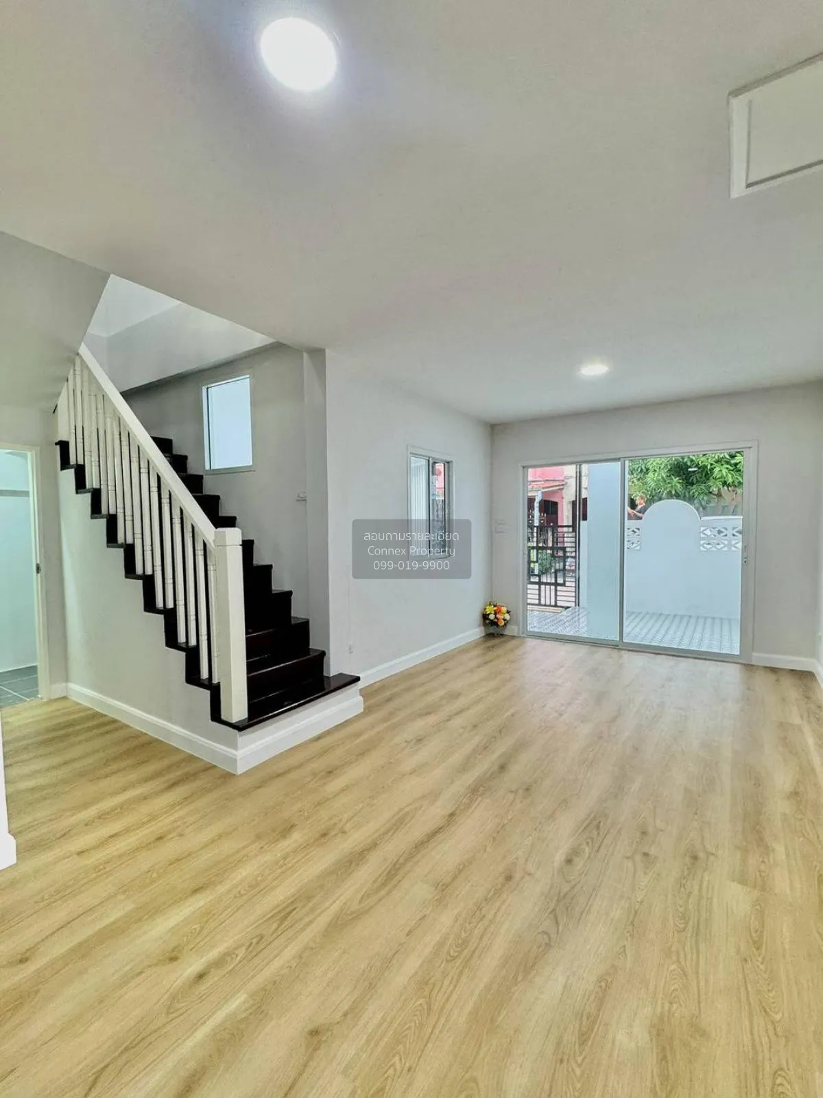 ขายทาวน์เฮ้าส์/ทาวน์โฮม  บ้านปิยวรารมย์ 1 รีโนเวทใหม่ บางบัวทอง บ