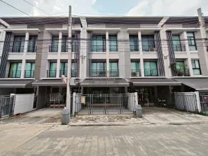 For Sale Townhouse/Townhome  , BAAN KLANG MUANG NGAMWONGWAN , river view , Thung Song Hong , Lak Si , Bangkok , CX-121959