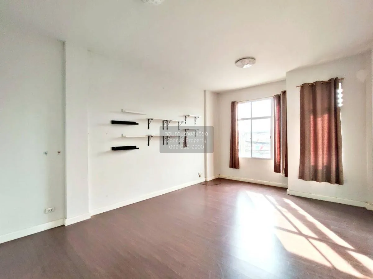 For Sale Townhouse/Townhome  , TOWN PLUS PRACHAUTHIT , wide front