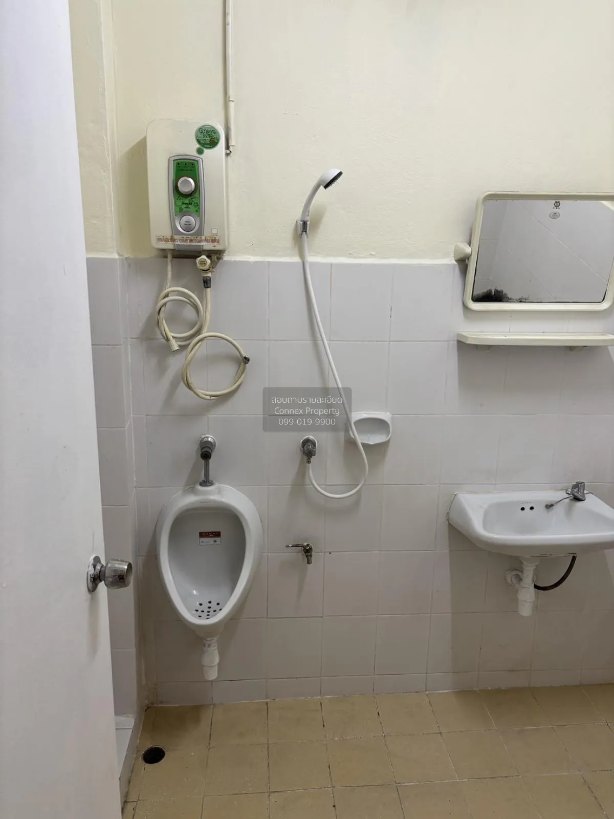 ขายทาวน์เฮ้าส์/ทาวน์โฮม  บ้านเบญจทรัพย์ รังสิต - คลอง 6 หน้ากว้าง