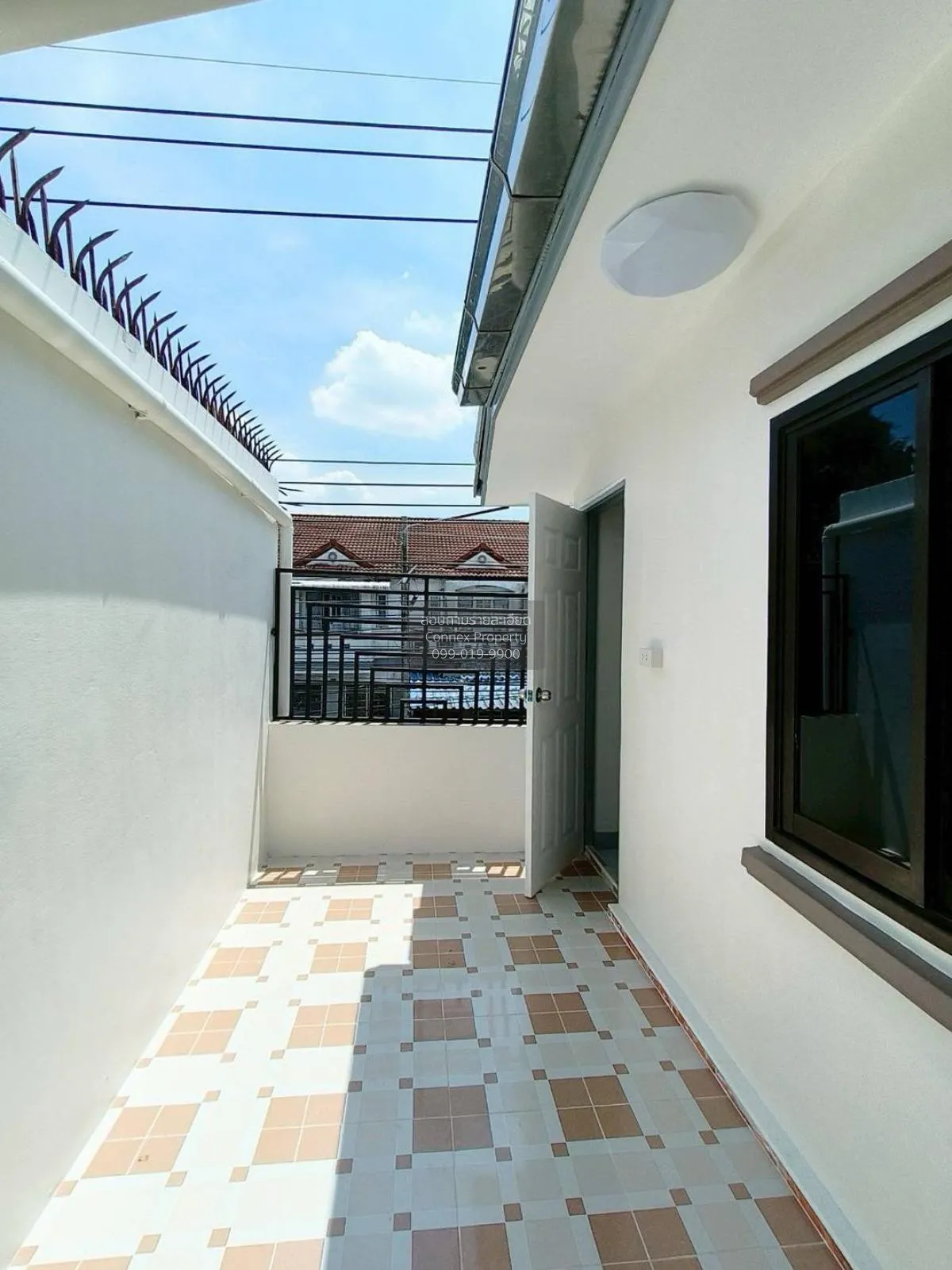 For Sale Townhouse/Townhome  , K.C. Ramindra 1 , corner unit , ne