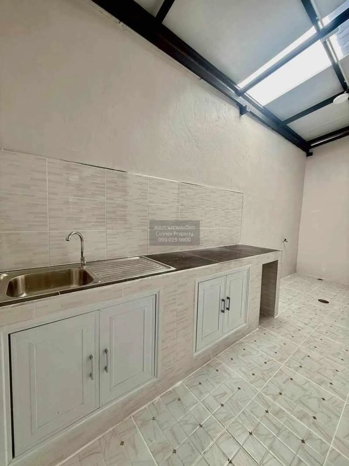 For Sale Townhouse/Townhome  , Lio Wongwaen-Pinklao , newly renov