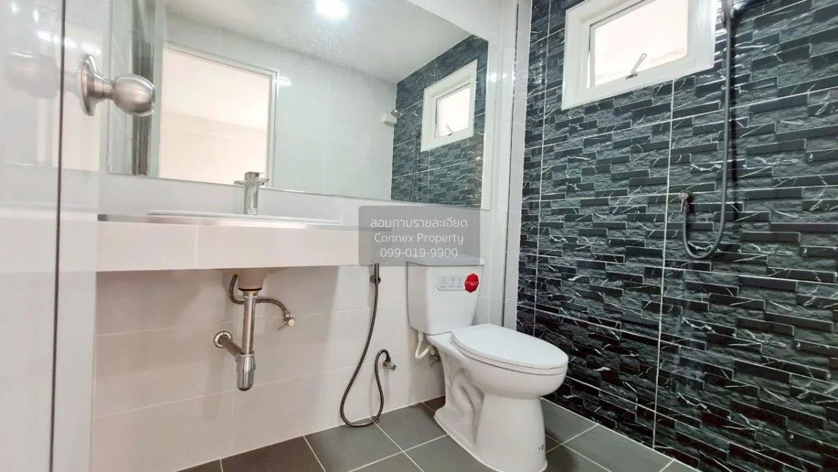 For Sale Townhouse/Townhome  , Baan Navanich , corner unit , wide