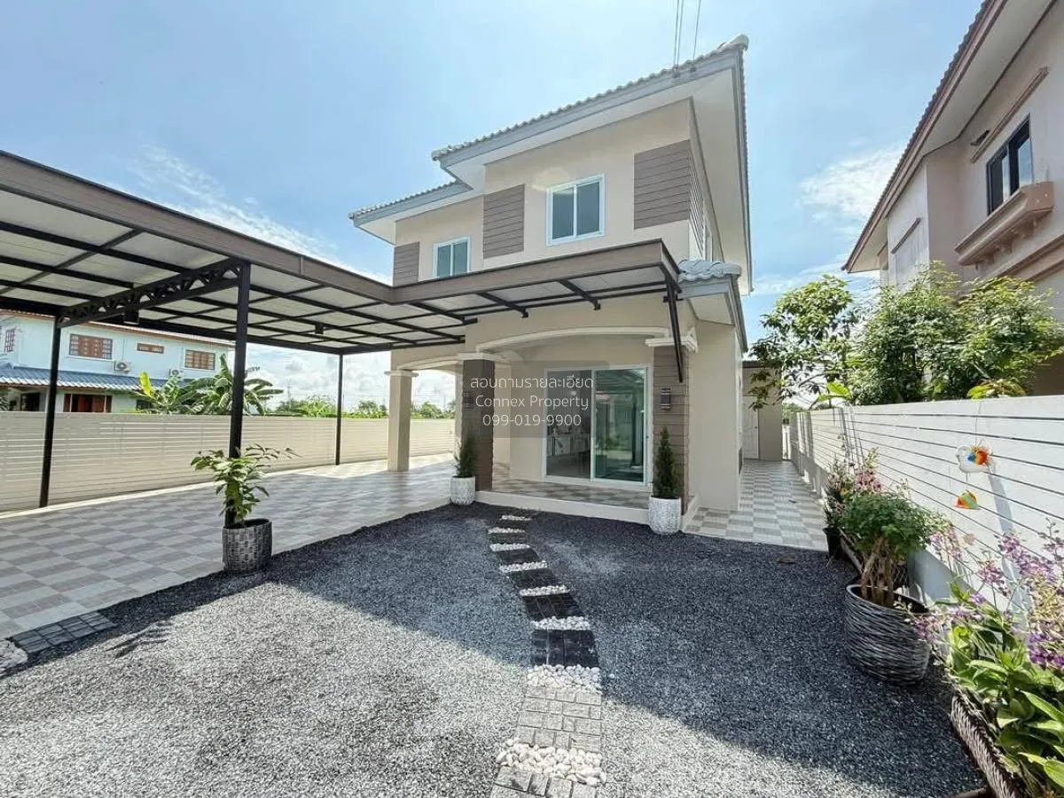 For Sale House , K.C. Garden Home , corner unit , newly renovated 3