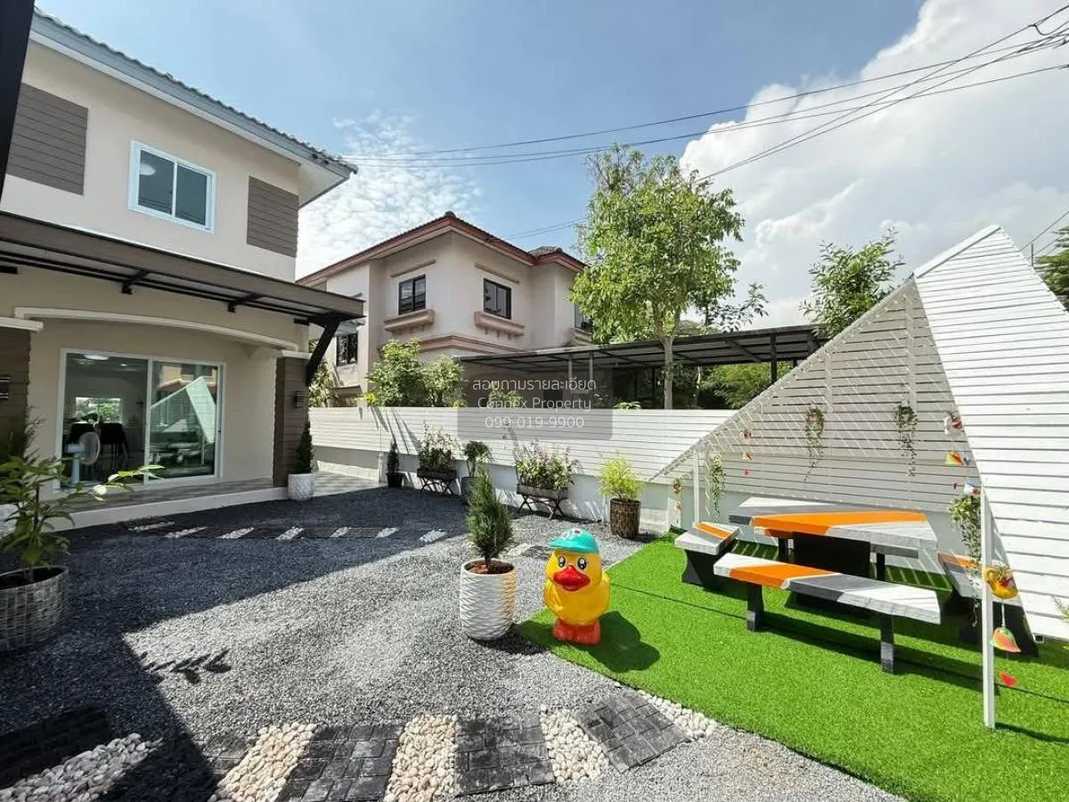 For Sale House , K.C. Garden Home , corner unit , newly renovated 4