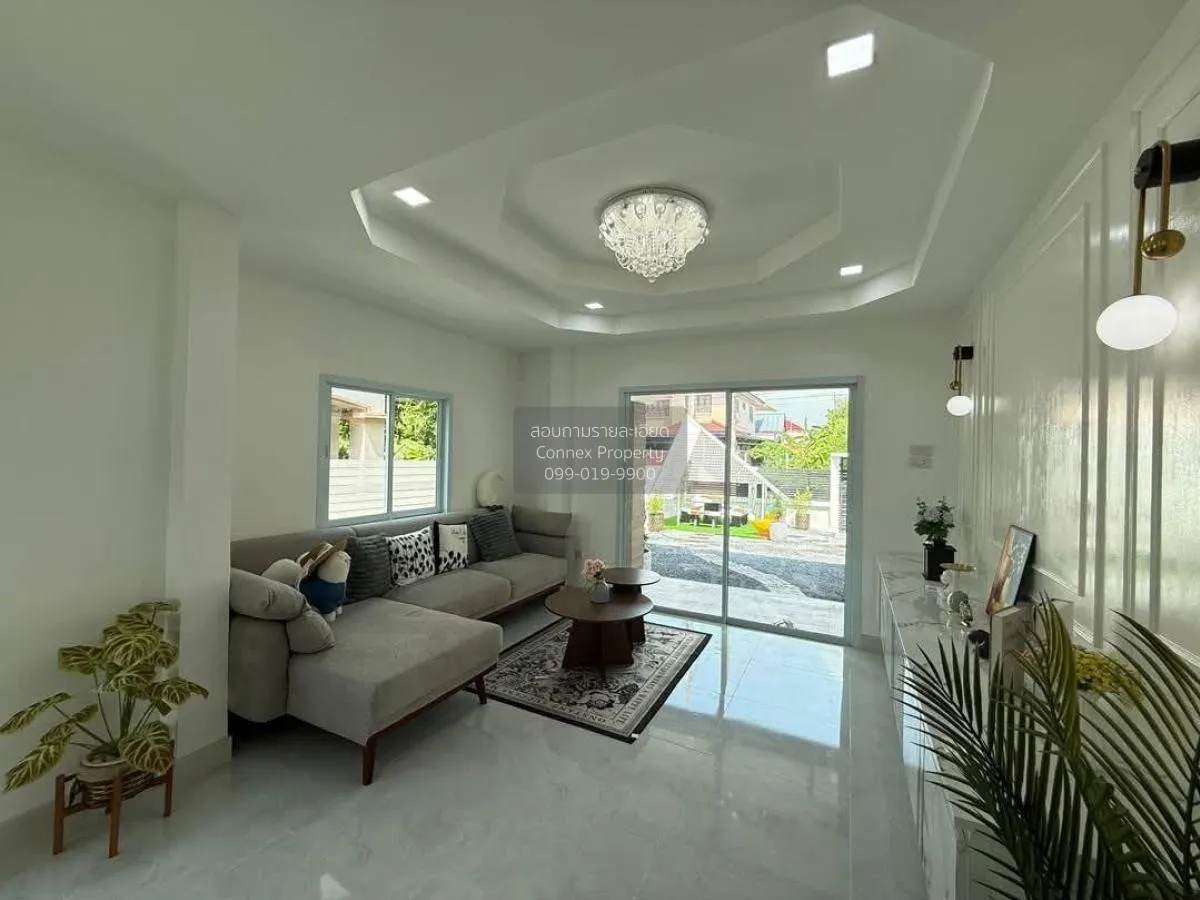 For Sale House , K.C. Garden Home , corner unit , newly renovated