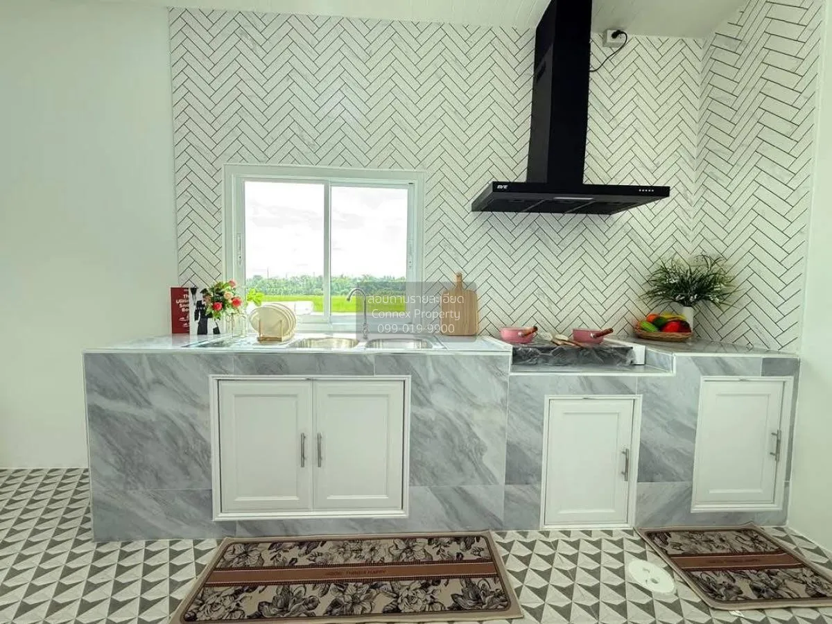 For Sale House , K.C. Garden Home , corner unit , newly renovated