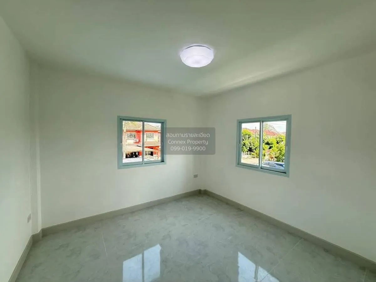 For Sale House , K.C. Garden Home , corner unit , newly renovated