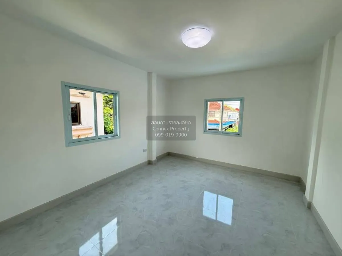 For Sale House , K.C. Garden Home , corner unit , newly renovated