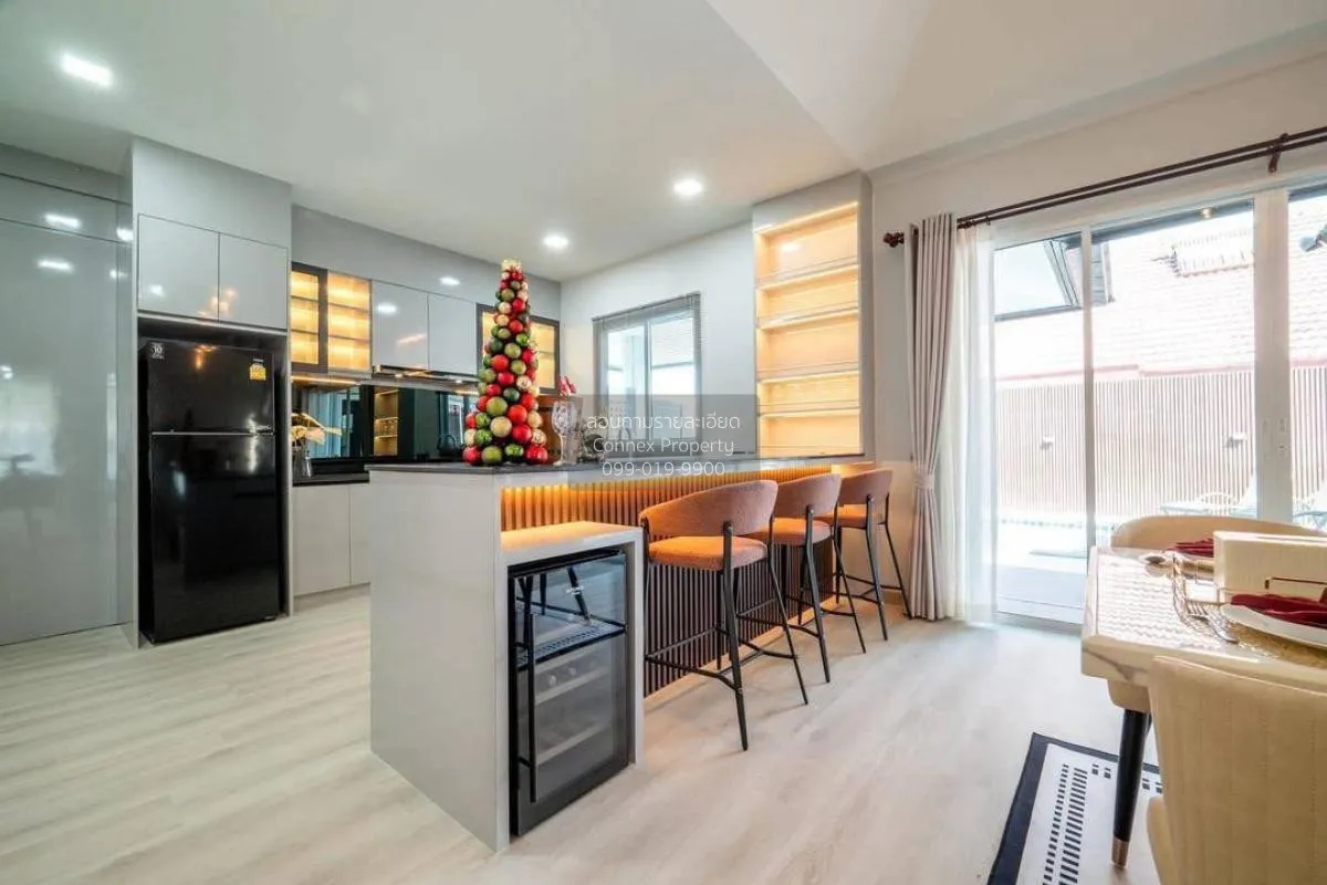 For Sale House , Pattaya Hill 2 , nice view , wide frontage , Mue