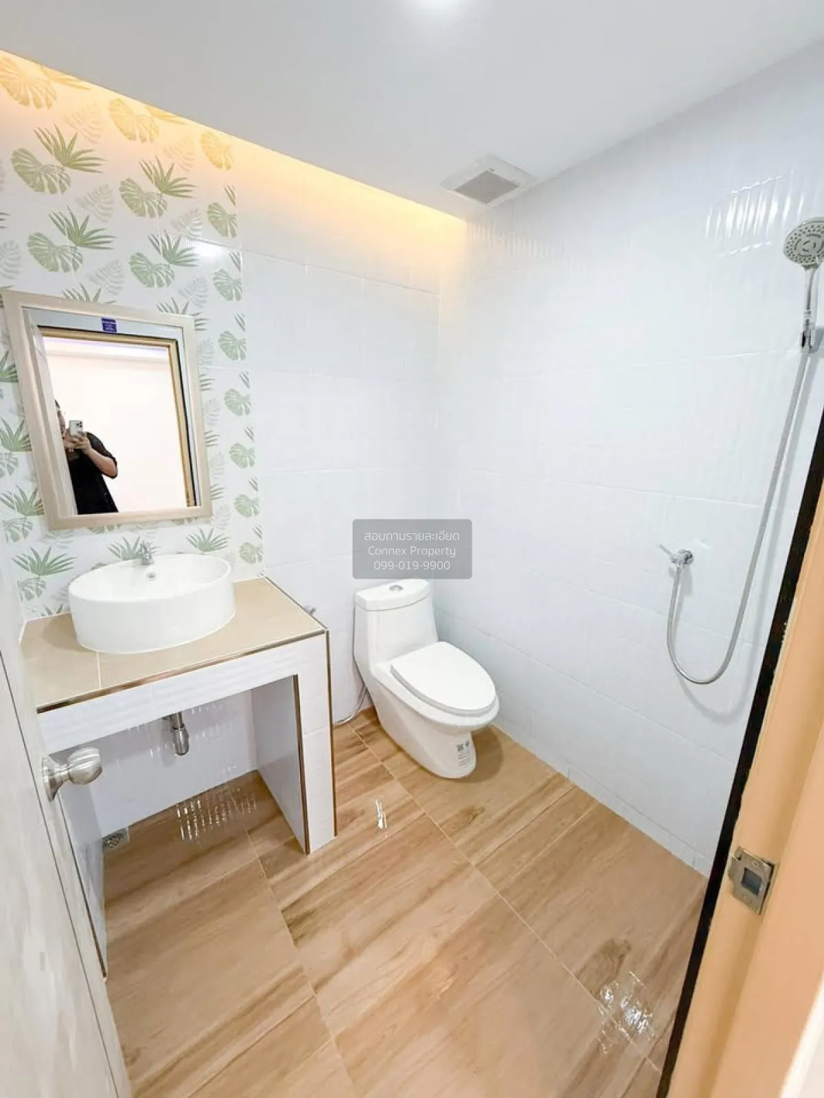 For Sale Townhouse Khao Noi Pattaya , wide frontage , newly renov