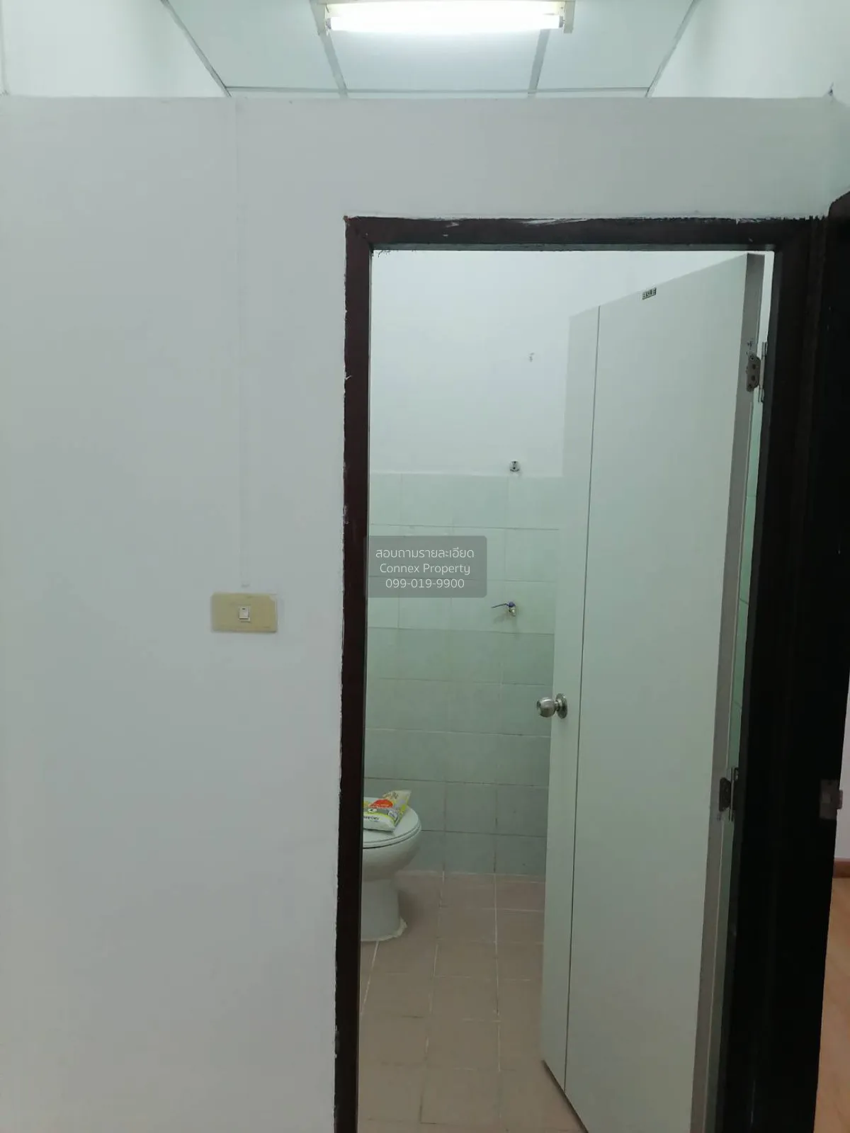 For Sale Townhouse/Townhome  , Baan Tabthong , Bang Bo , Bang Sao