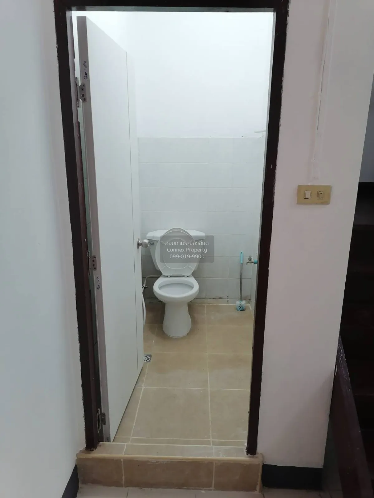 For Sale Townhouse/Townhome  , Baan Tabthong , Bang Bo , Bang Sao
