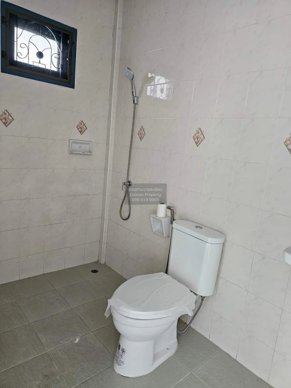 ขายทาวน์เฮ้าส์/ทาวน์โฮม  บ้านแพรมาพร รังสิตคลอง 11 ห้องมุม บึงน้ำ