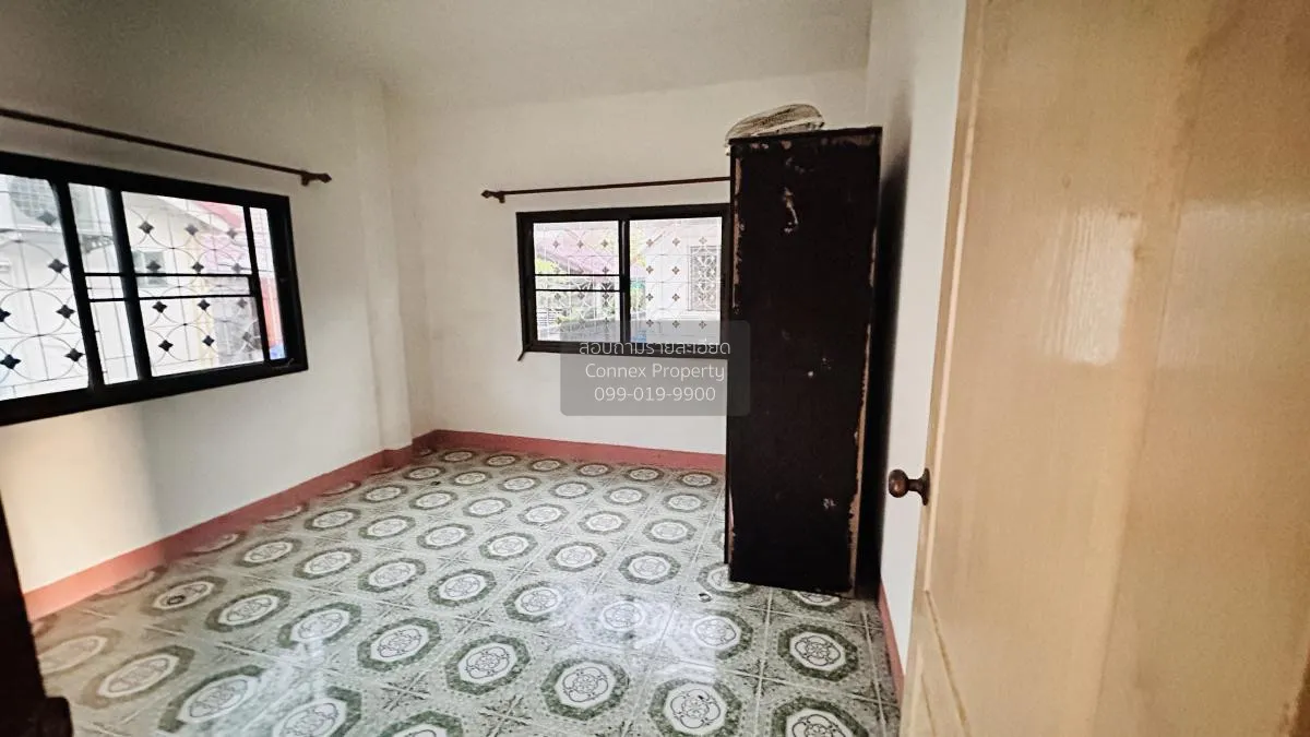 For Sale House , Duangruthai , corner unit , Saen Suk , Warin Cha