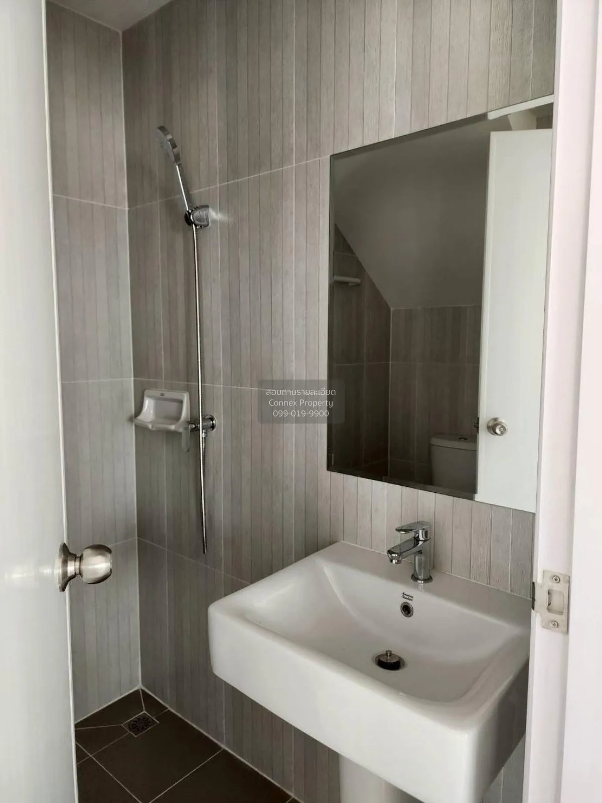 ขายทาวน์เฮ้าส์/ทาวน์โฮม  เดอะ มิราเคิล เพชรเกษม 63 โครงการ 3 หน้า