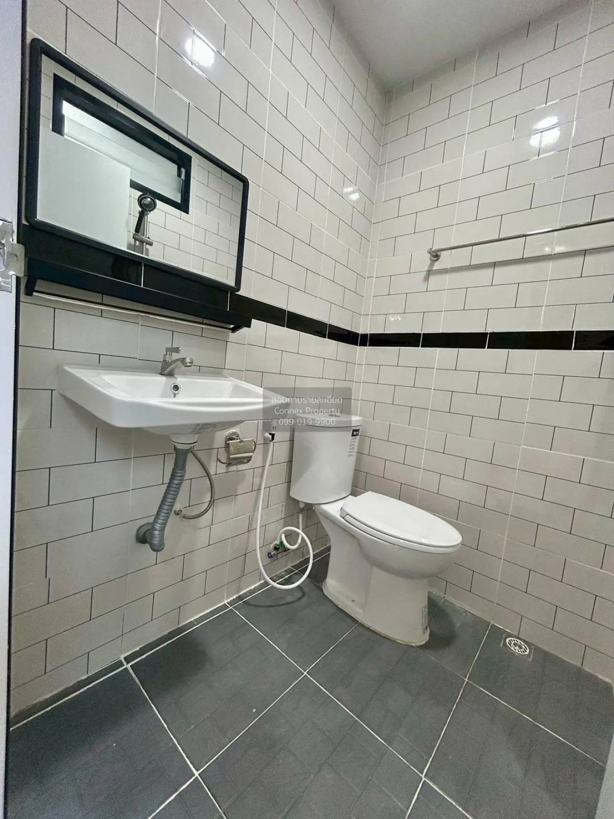 ขายทาวน์เฮ้าส์/ทาวน์โฮม  ปิยวรารมย์ 2 ไทรน้อย ไทรน้อย นนทบุรี CX-