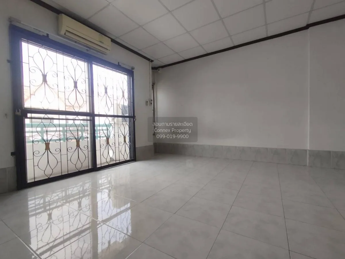 For Sale Townhouse/Townhome  , Garden Home Theparak , Thepharak ,