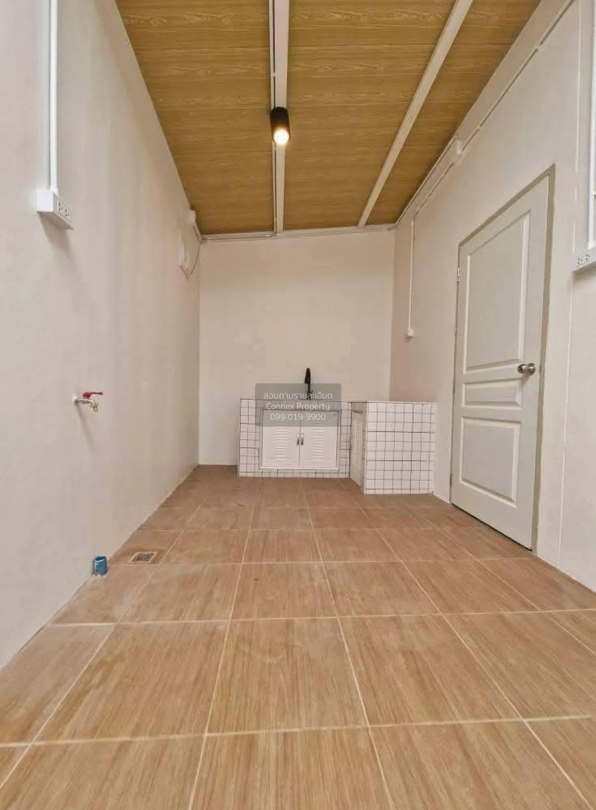 ขายทาวน์เฮ้าส์/ทาวน์โฮม  บ้านวิโรจน์วิลล์ ละหาร หน้ากว้าง รีโนเวท