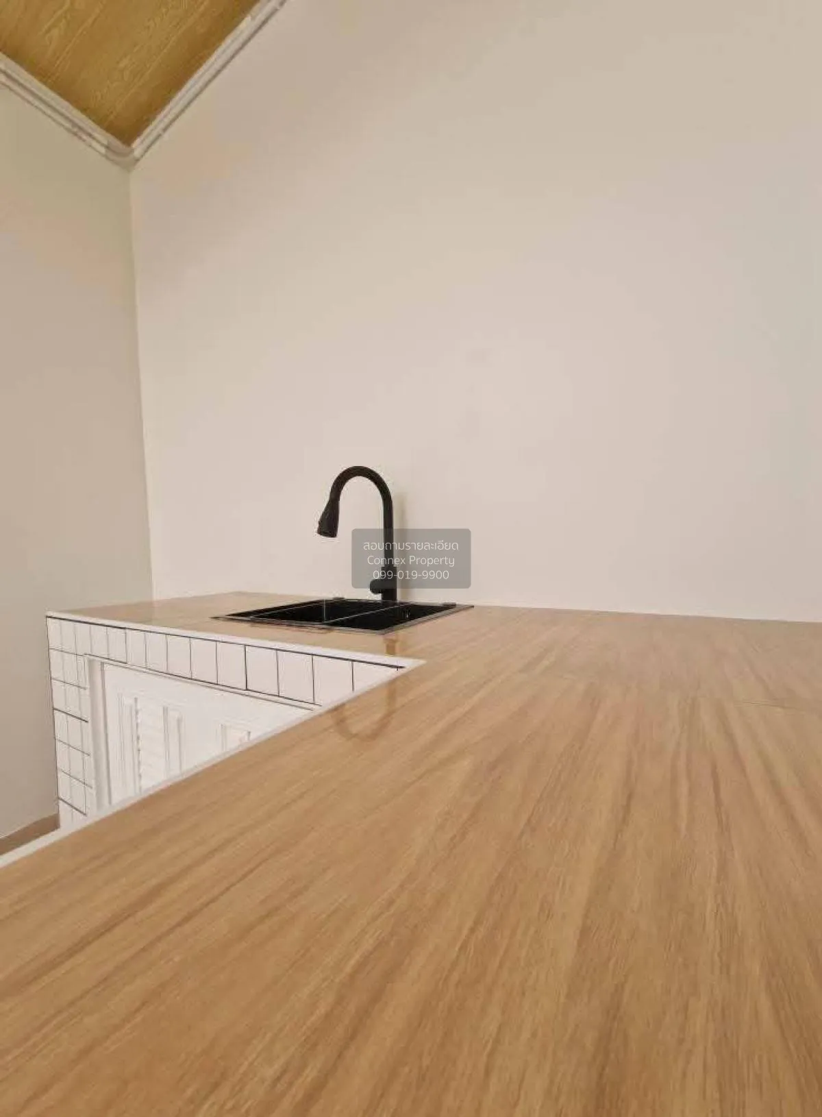 ขายทาวน์เฮ้าส์/ทาวน์โฮม  บ้านวิโรจน์วิลล์ ละหาร หน้ากว้าง รีโนเวท