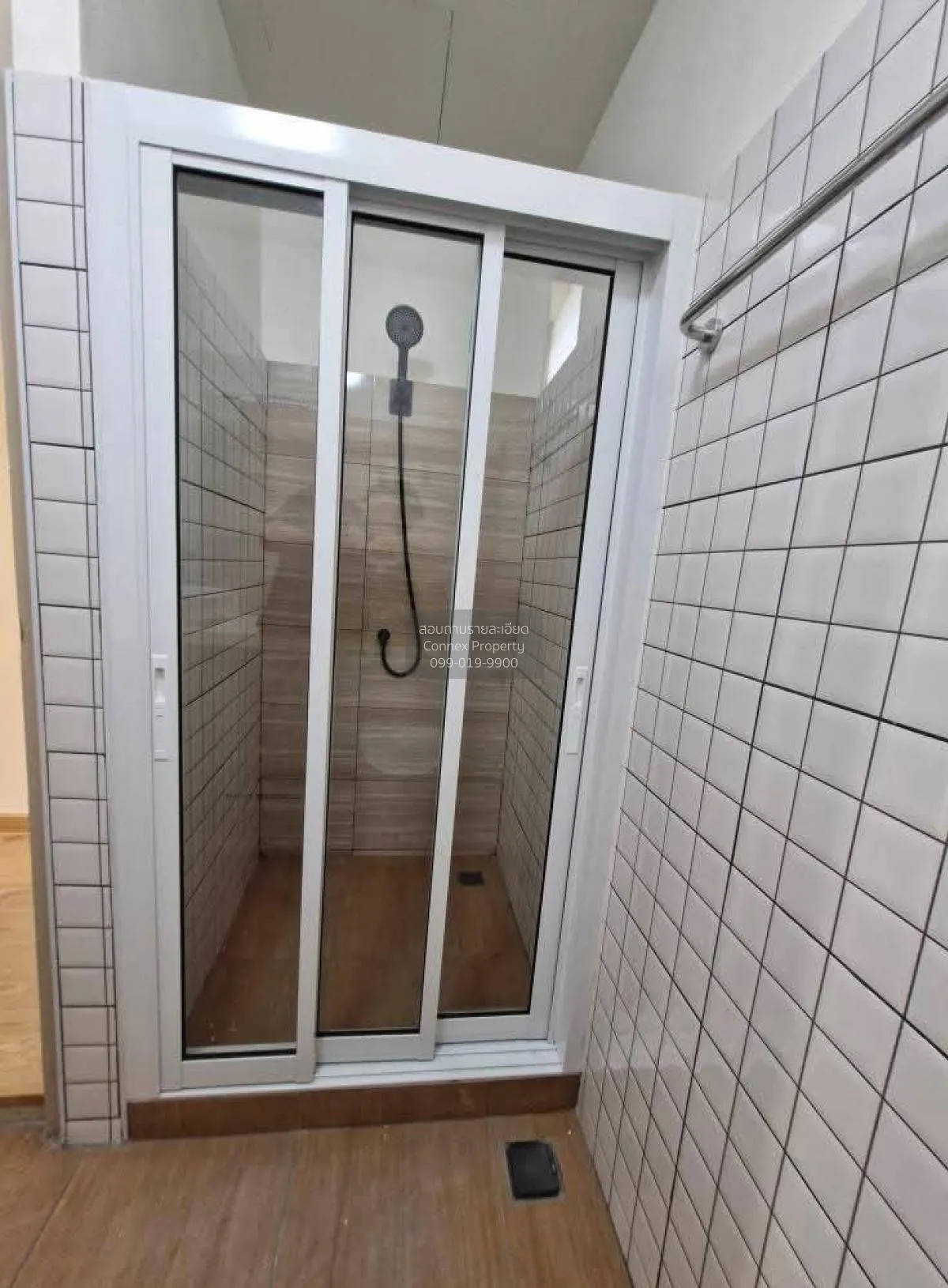 ขายทาวน์เฮ้าส์/ทาวน์โฮม  บ้านวิโรจน์วิลล์ ละหาร หน้ากว้าง รีโนเวท