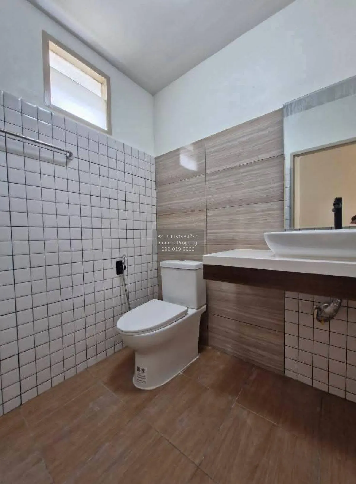 ขายทาวน์เฮ้าส์/ทาวน์โฮม  บ้านวิโรจน์วิลล์ ละหาร หน้ากว้าง รีโนเวท