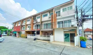 For Rent Townhouse/Townhome  , Home In Town Paholyothin 73 , BTS-Yaek Kor Por Aor , Sanambin , Don Mueang , Bangkok , CX-123285