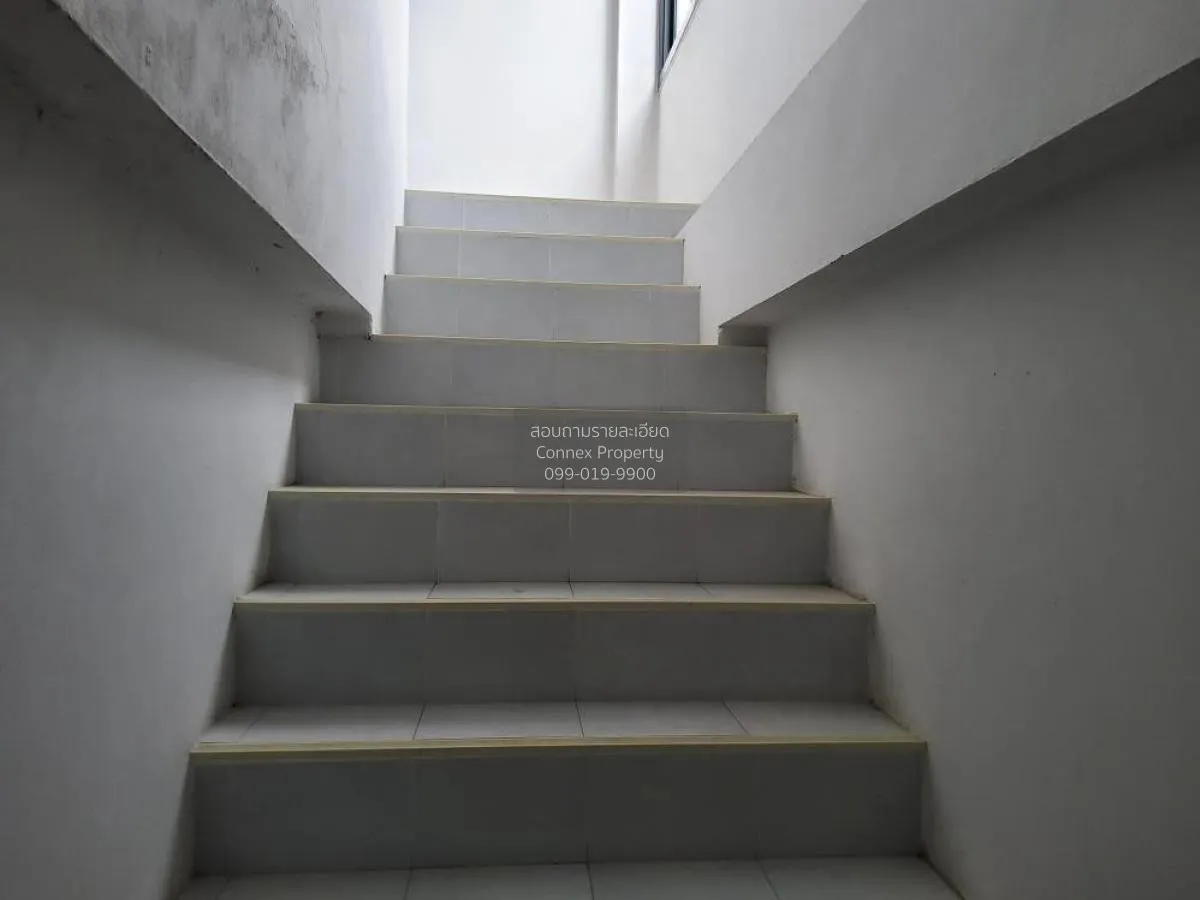 For Sale Commercial Building , Nampetch 5 , high floor , wide fro