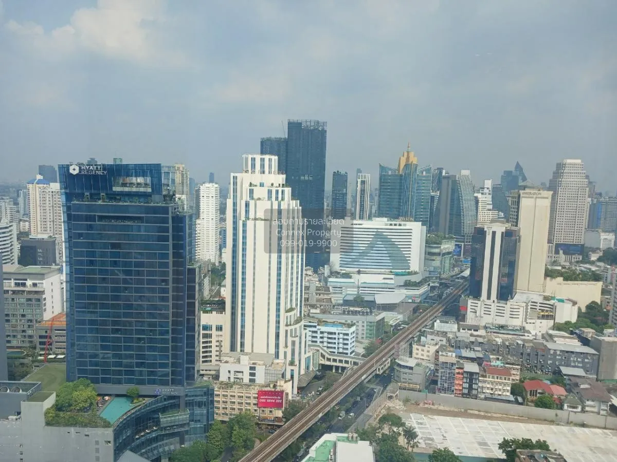 ขายคอนโด  คิว วัน สุขุมวิท เพนท์เฮ้าส์ วิวสวย ชั้นสูง ห้องมุม หน้