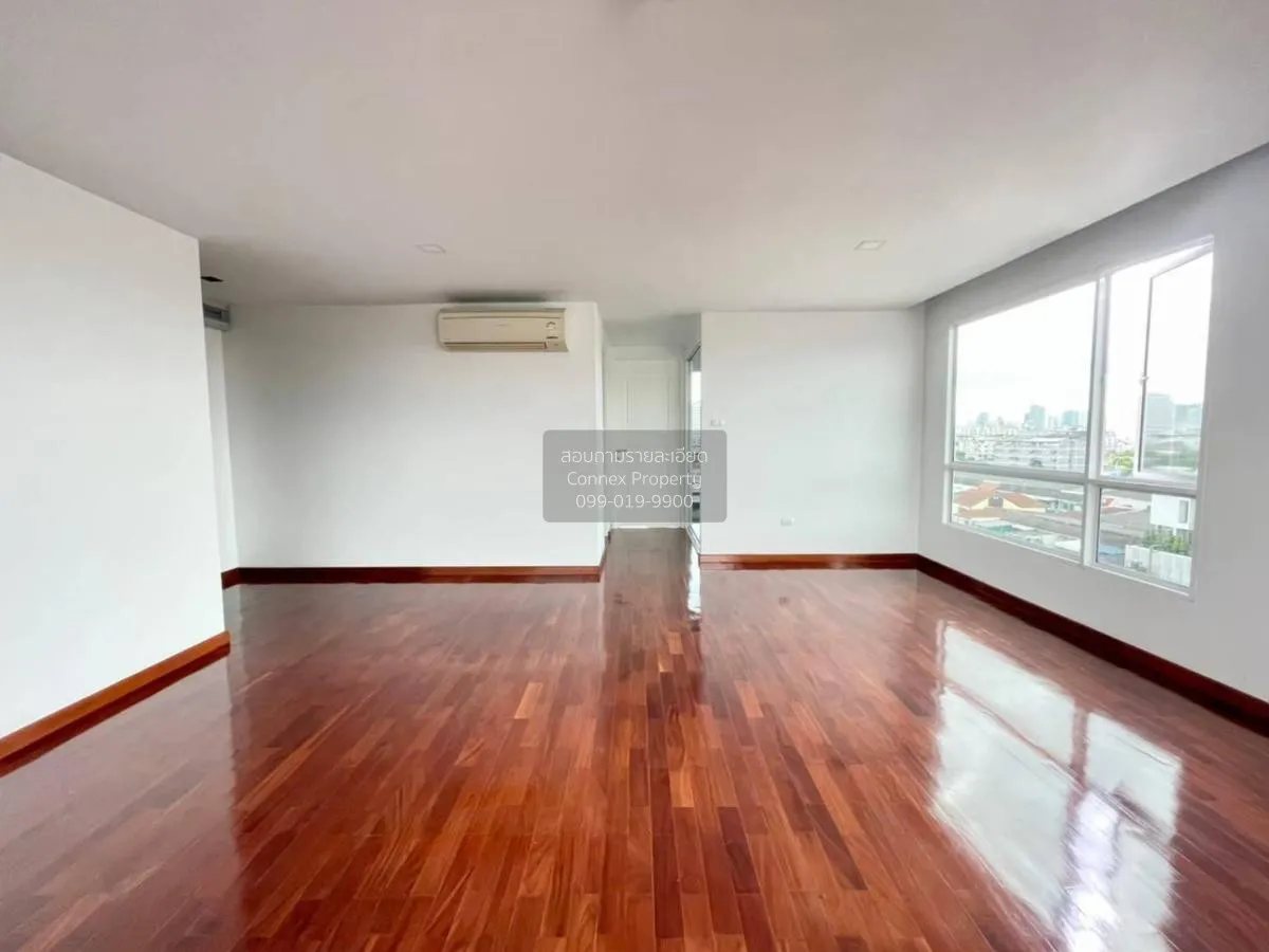 For Sale Condo , C Style Condo , corner unit , wide frontage , MR